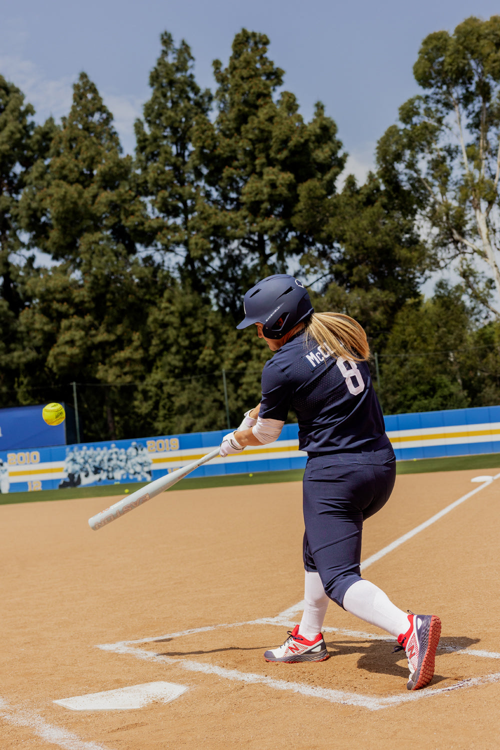 2025 Easton Ghost Unlimited (-9) Fastpitch Softball Bat: EFP5GHUL9