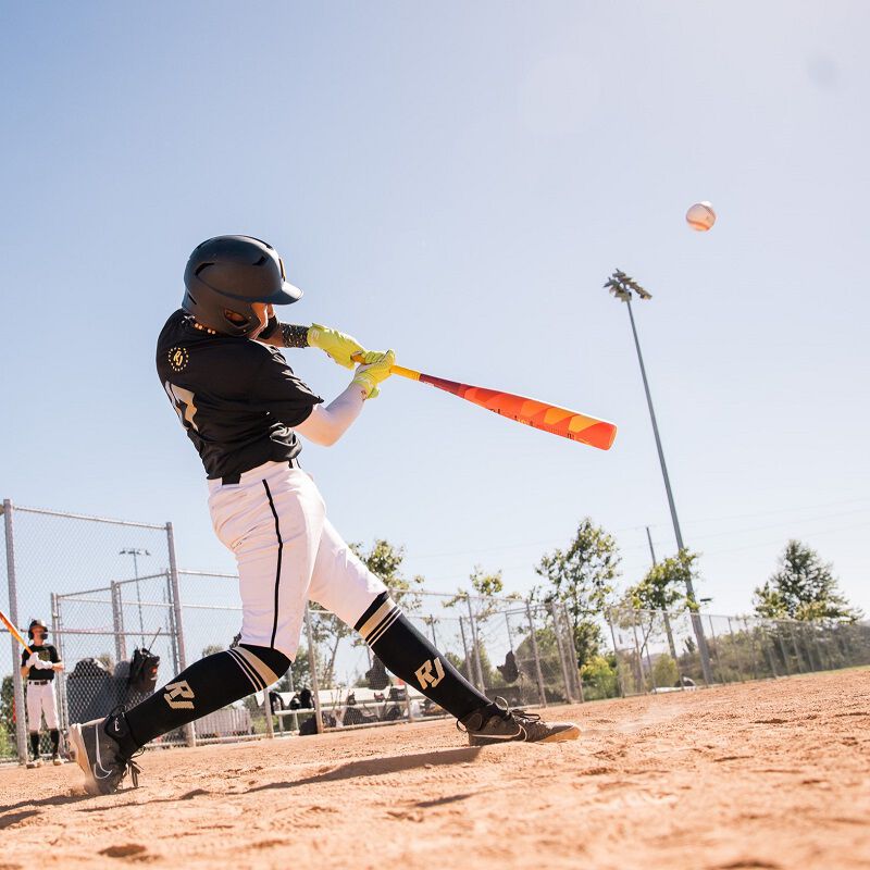 2025 Easton Hype Fire (-8) 2 3/4" USSSA Baseball Bat: EUT5HYP8