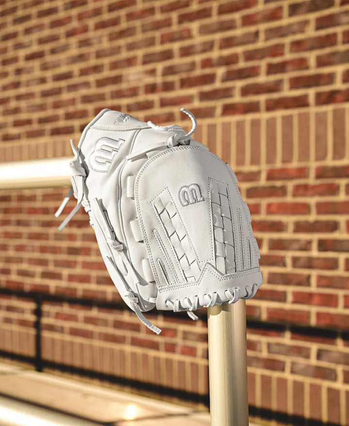 Wilson A1000 V125 12.5" Fastpitch Glove: WBW102594125